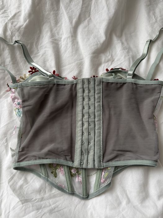 Corset lenjerie verde deschis cu broderie shein