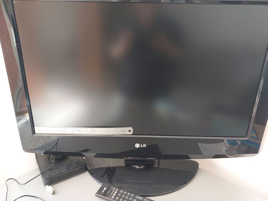 Телевизор LG  рабочий