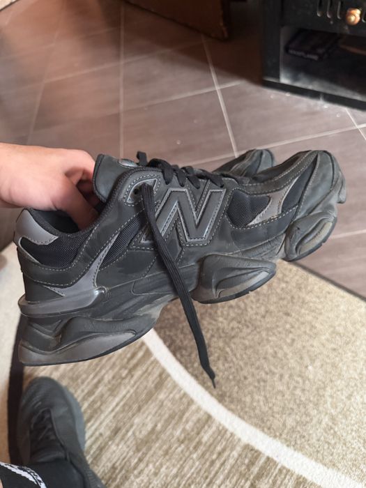 Продавам new balance 9060