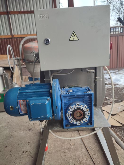 Продам маслобойку