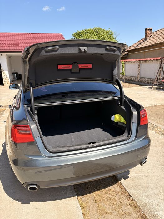Audi A6 C7 2012 *