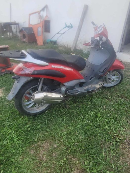 Scuter Piagio beverly200