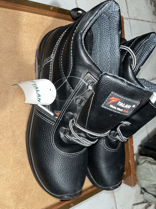 Ботинки рабочие новые