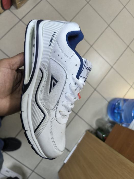 Adidasi barbati si femei noi incaltaminte noua