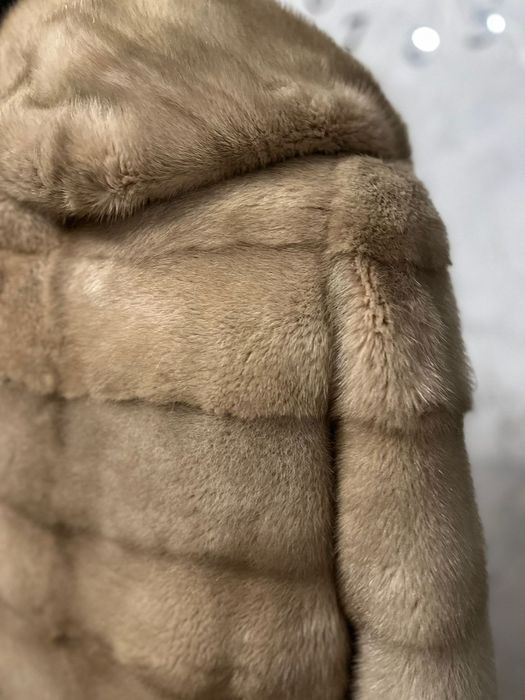 Продам шубу за 60000