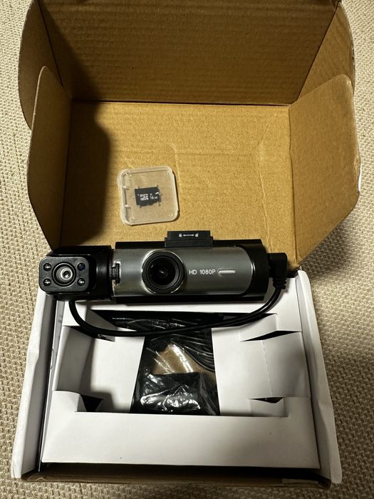 Camera auto noua in cutie