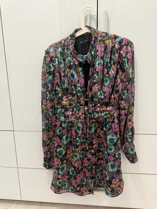vand rochie mini