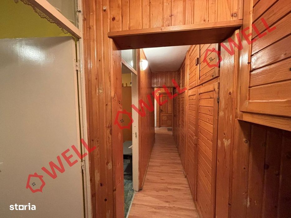 Apartament cu 3 camere de vânzare pe strada Cernatului!