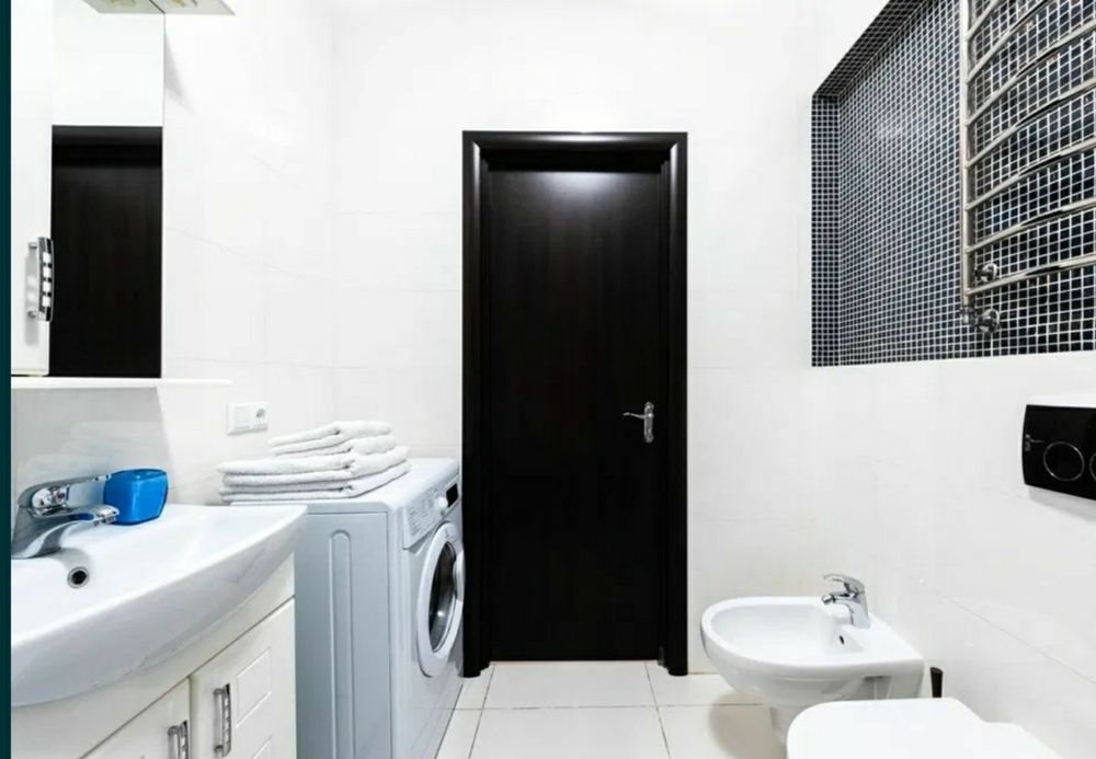 1 ком кв посуточно/ почасовой левый берег