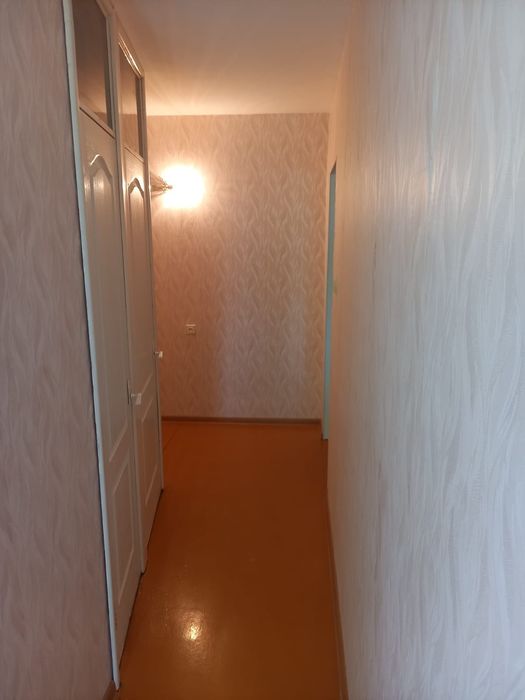 Продам 2х р-н Достык Молл 2/5