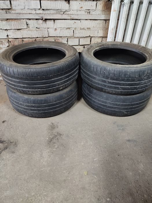 Продам летнию резину.