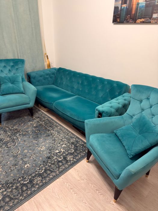Set canapea 3 locuri + 2 fotolii, catifea turcoaz – elegant și rafinat
