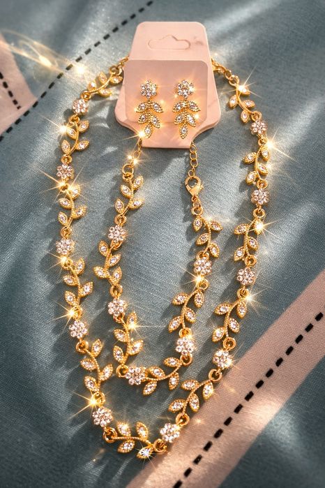 Set bijuterii elegant - Colier + Brățară + Cercei