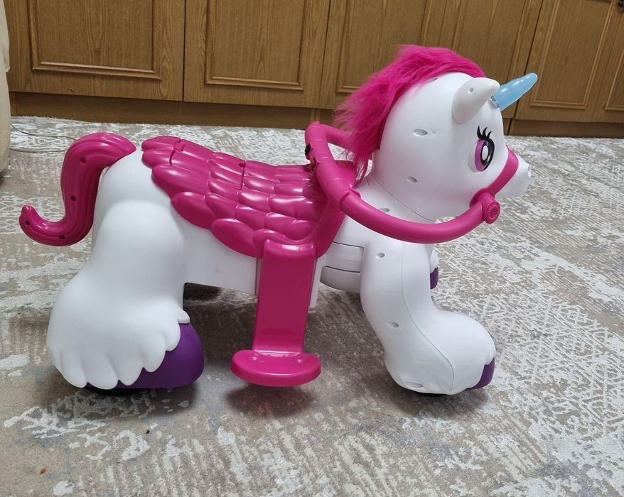 Срочно продам коняшку  электронный на колесах. Практически новый