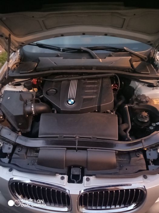 BMW E91 318 2012 E5