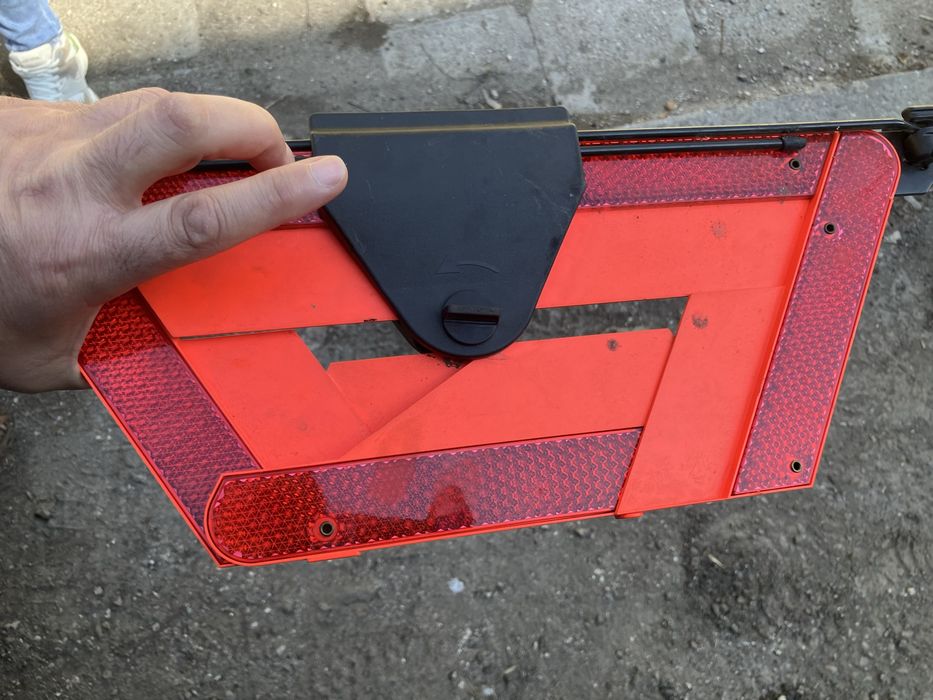 Триъгълник за ауди със стойката за седан а4/а6