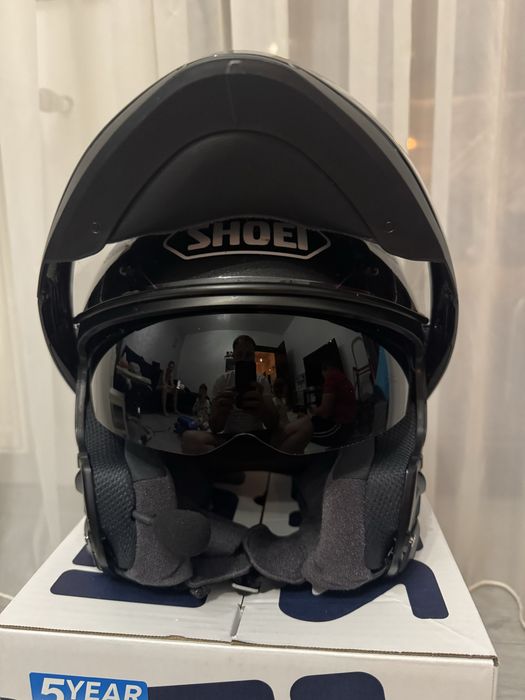 Casca SHOEI Neotec 3 flip-up + SENA SRL3 – mărimea M – ușor accidentată – 2500 lei