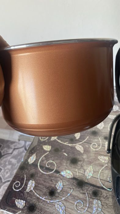 Продам мультиварка Redmond