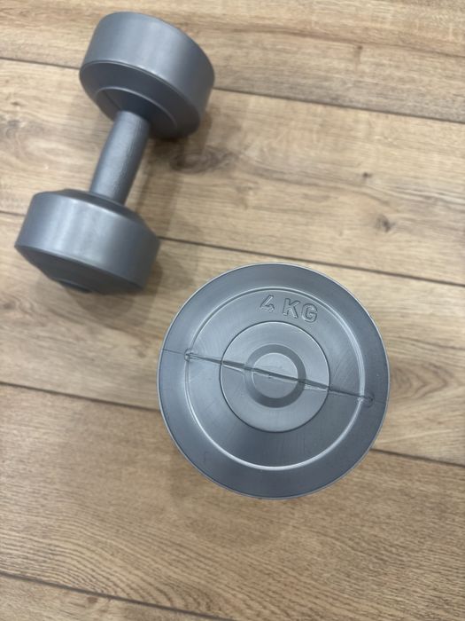 Гантели 8 кг (2 по 4 кг)