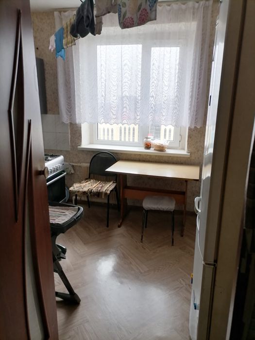 Продам 2 ком кв 51 м2 на строителе