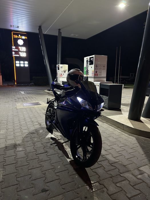 Yamaha yzf r-125 2011