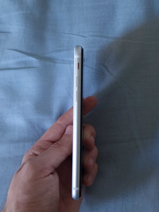 Iphone SE 2-ра генерация 64gb бял