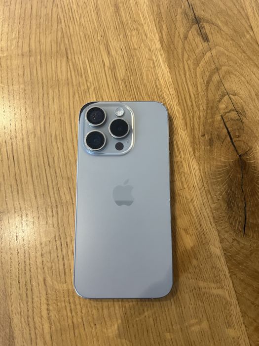 iPhone 15 pro 256 gb