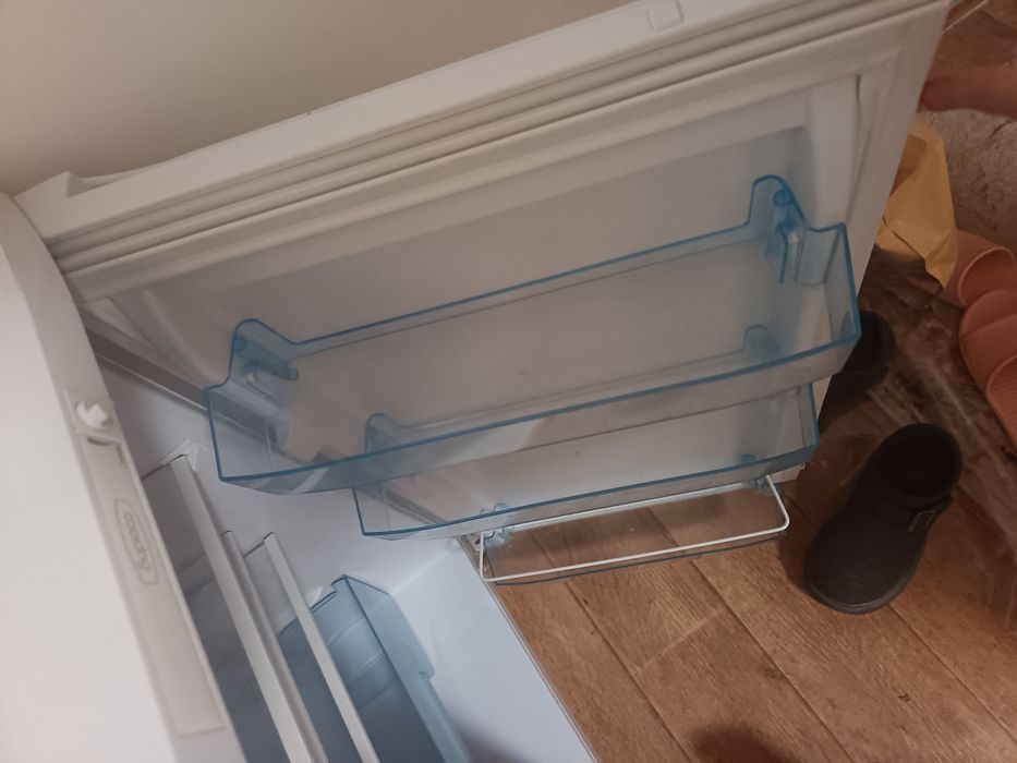 Маленький холодильник продаю