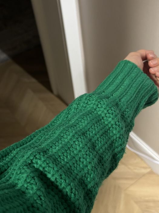 Женский свитер