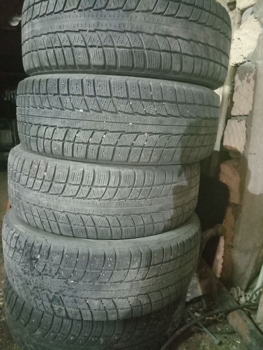 Продам резину в хорошом состояние