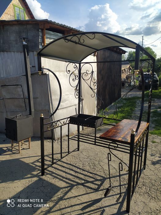 Продам мангал с печью под казан
