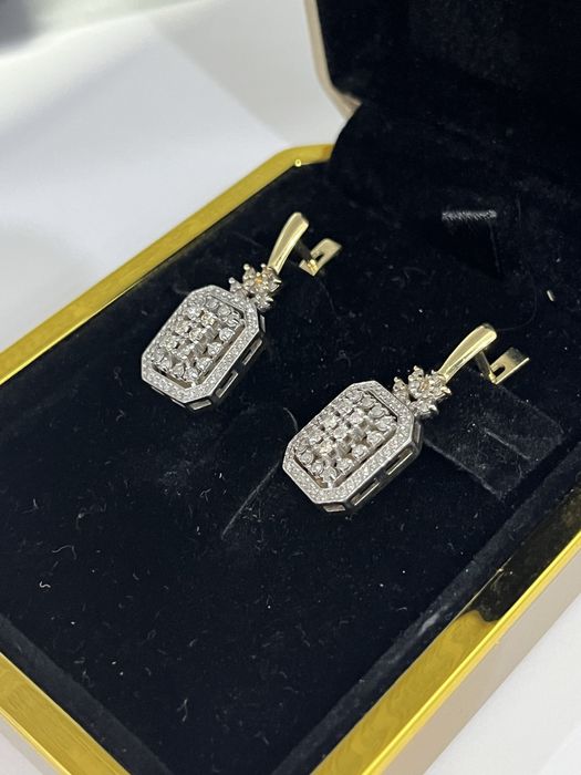 Золотые серьги с бриллиантами 585проба