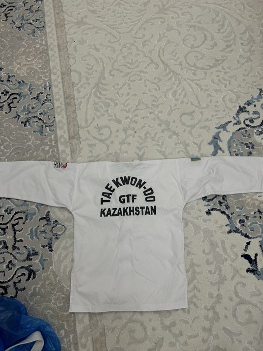 Продаю кимоно отл состояние гтф