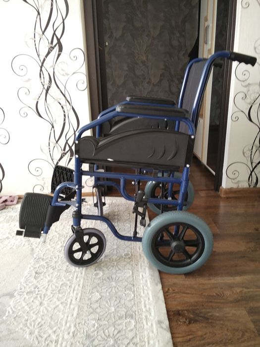 Срочно продам инвалидная коляска 40 тыс.