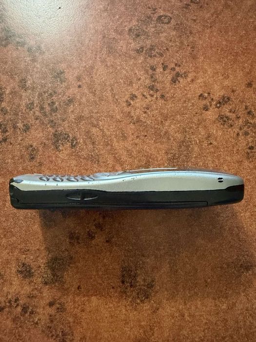 Nokia 6310i със зарядно