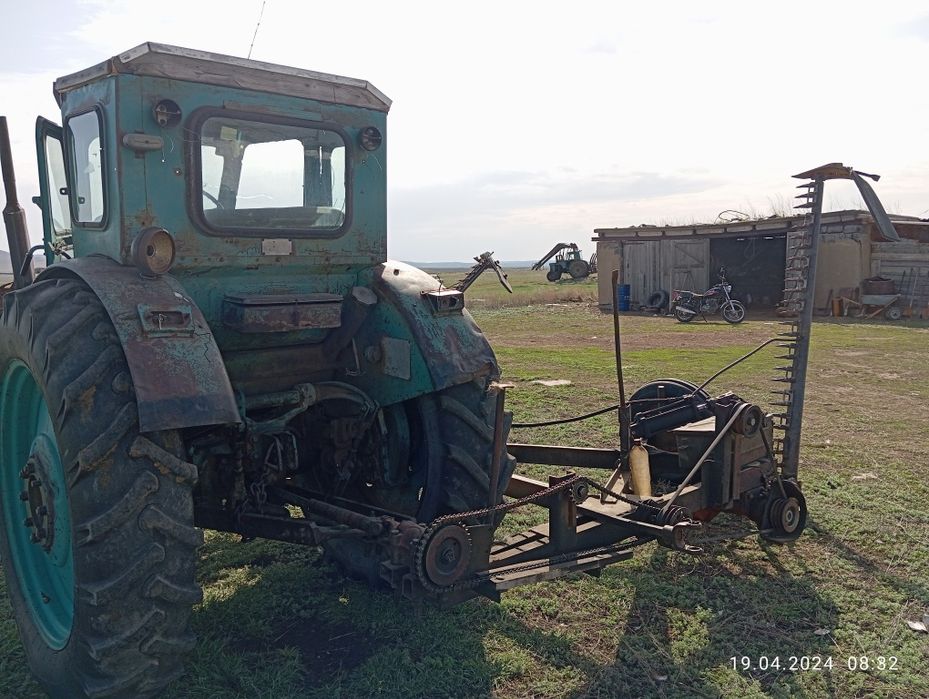Продам Трактор т40 с косилкой, граблями в отс