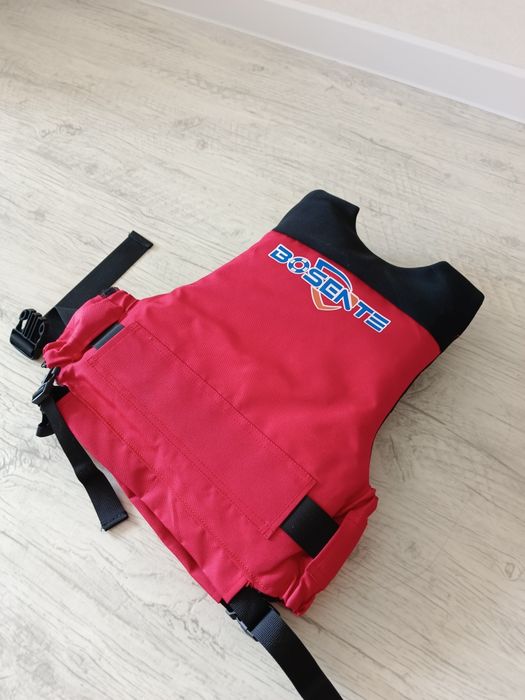 Спасательный жилет