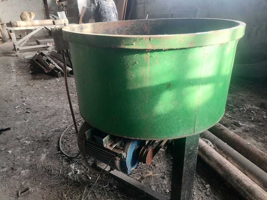 Смеситель для сыпучих материалов.