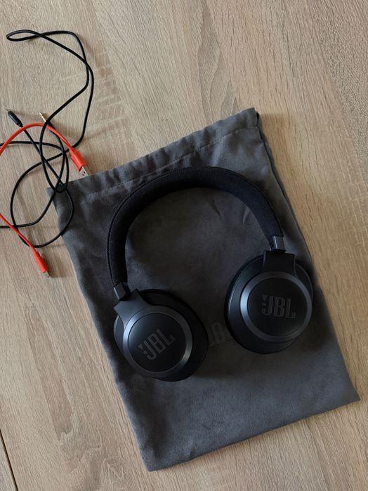 Слушалки JBL Live 660NC