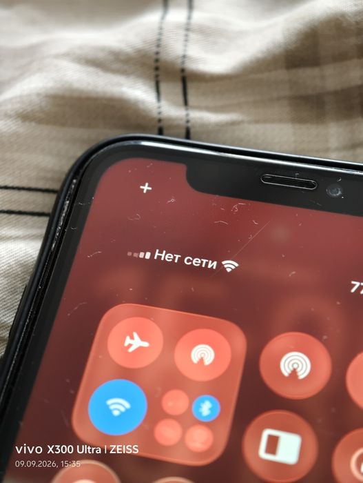 Продам Iphone 11 на 64гб с чехлом и стеклом