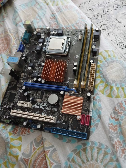 Kit-Placa de baza, procesor si ram+placa grafica