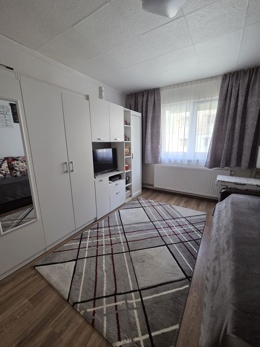 Garsonieră de vânzare