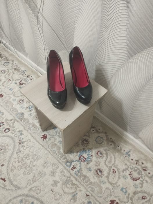 Туфли лакированные на платформе