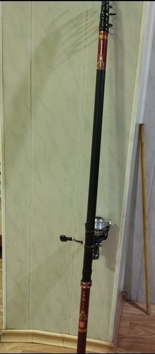 Карбоновая удочка с катушкой
