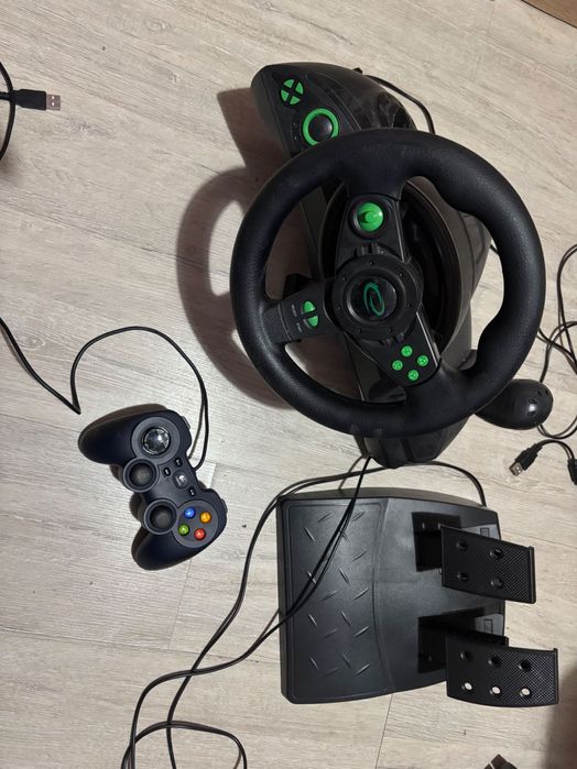 Волан с педали + подарък джойстик