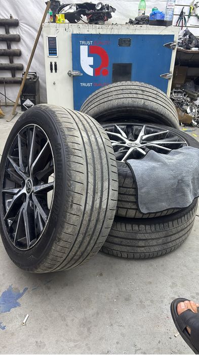Продам диски от камри 75 оригинал