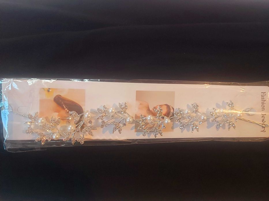 Цвете за коса - бижутерия