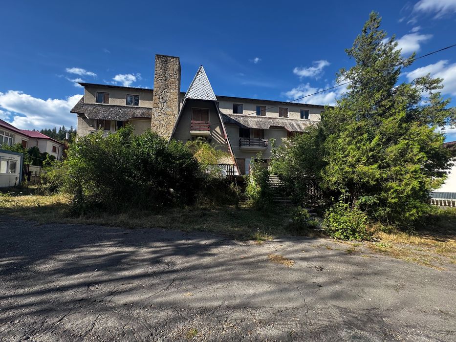 VAND MOTEL SOVEJA - 1.500 MP UTILI + TEREN 4.200 MP - 250.000€
