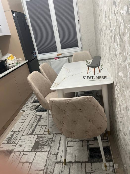 Kuxni stol stullar 4.1