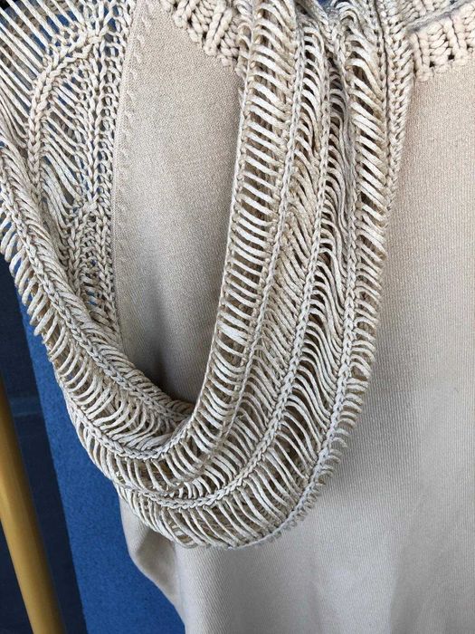 Pulover crem cu accente aurii